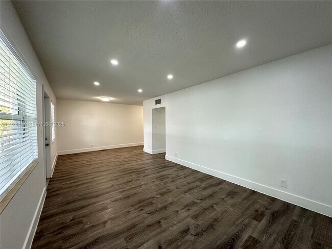 Building Photo - 2500 Johnson St