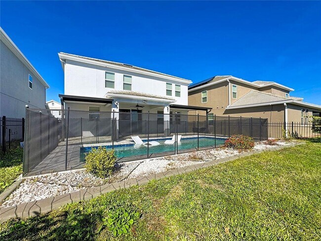 Building Photo - 11939 Satire St