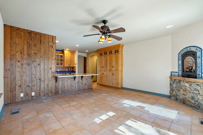 Family/Dining - 2100 Brittany Meadows Dr