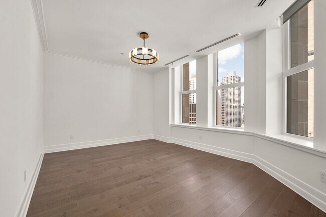 Building Photo - 435 N Michigan Ave