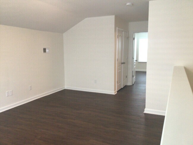 Building Photo - 137 Caledonia Dr