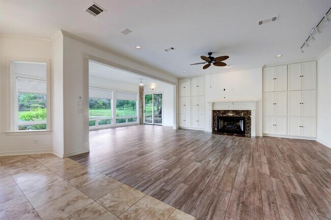 Building Photo - 3105 Lacevine Ln