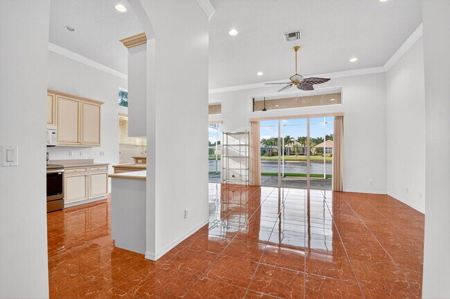 Building Photo - 7145 Veneto Dr