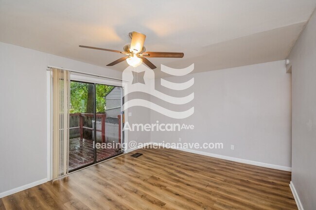 Building Photo - 3620 N Gladstone Ave