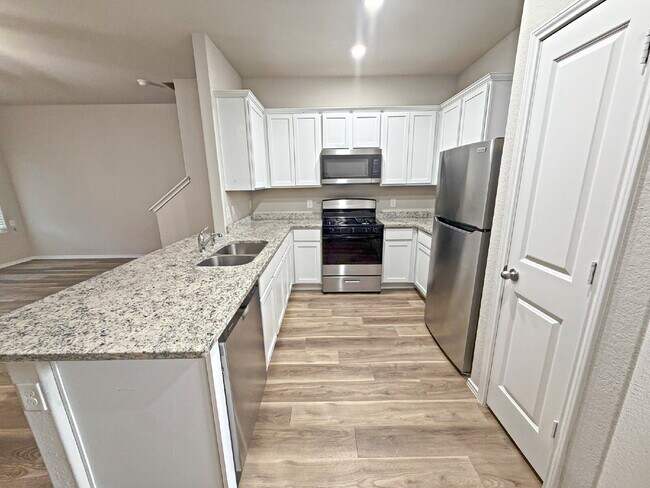 Building Photo - 258 Marigold Pl