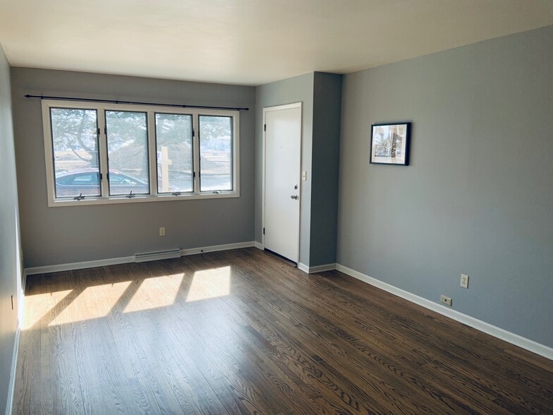 Living Room - 324 Center Ave