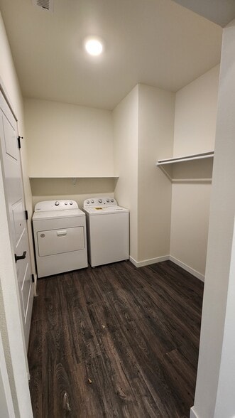 Building Photo - 812 7th St SW