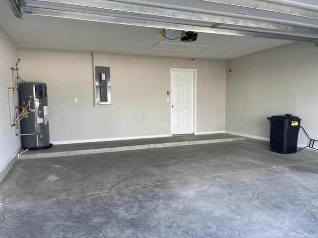 Building Photo - 805 Trellis Bay Dr