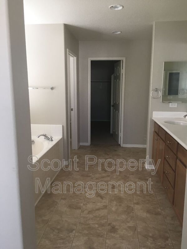 Building Photo - 32086 Orange Blossom Dr