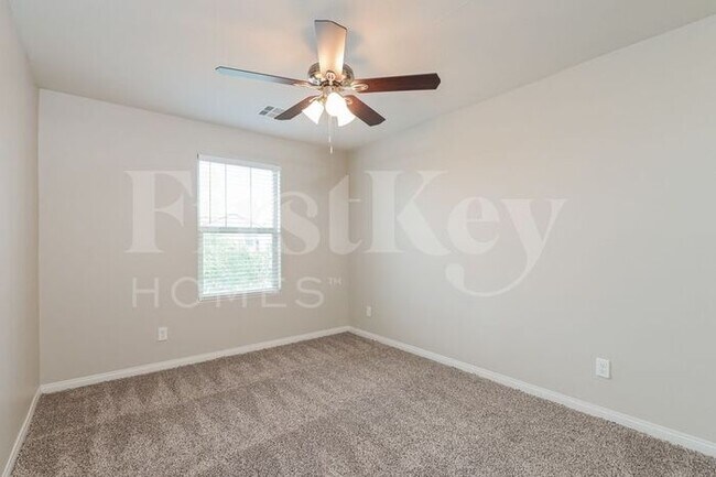 Building Photo - 153 Volti Subito Way