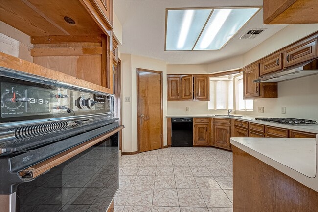 Building Photo - 14818 La Rana Dr