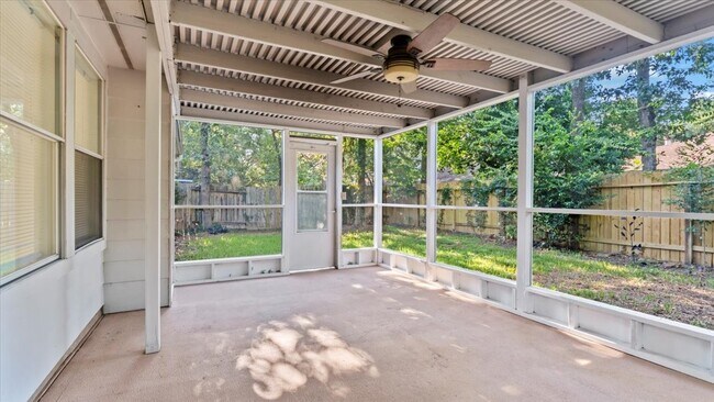 Building Photo - 111 N Misty Dawn Dr