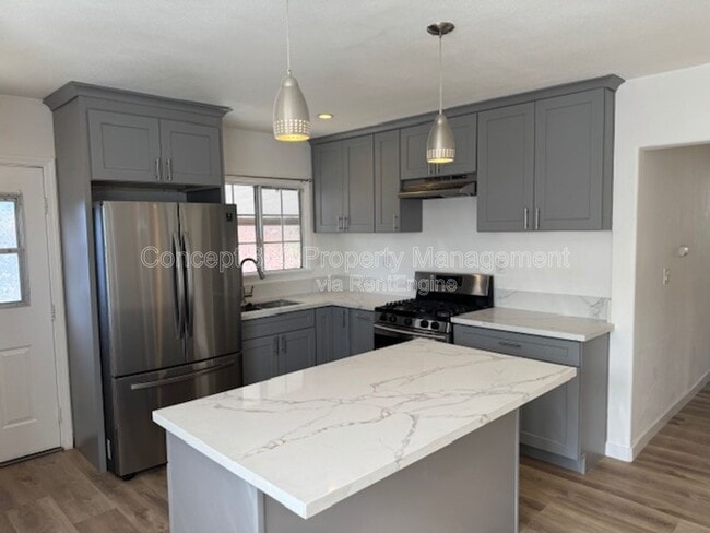 Building Photo - 3211 Park Ln