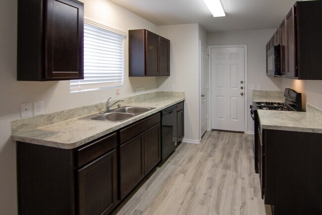 Building Photo - 6303 Austinville Dr