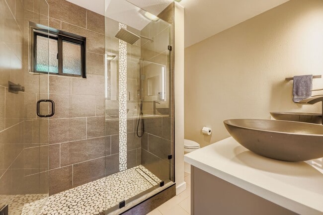 Building Photo - Private Retreat 4 BDR Near Baseline Reservoir