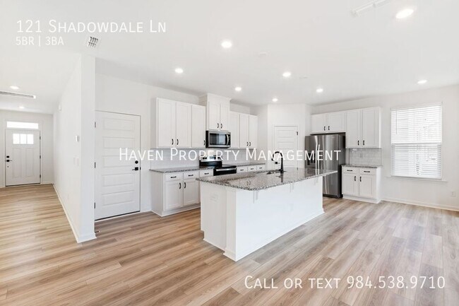 Building Photo - 121 Shadowdale Ln