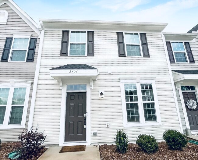 Primary Photo - 8707 Red Canyon Way