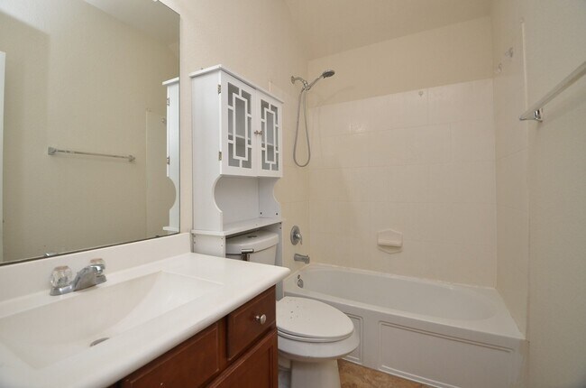 Building Photo - 3119 Balch Springs Ln