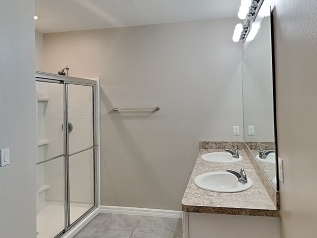 Building Photo - 432 Honey Bell Rd