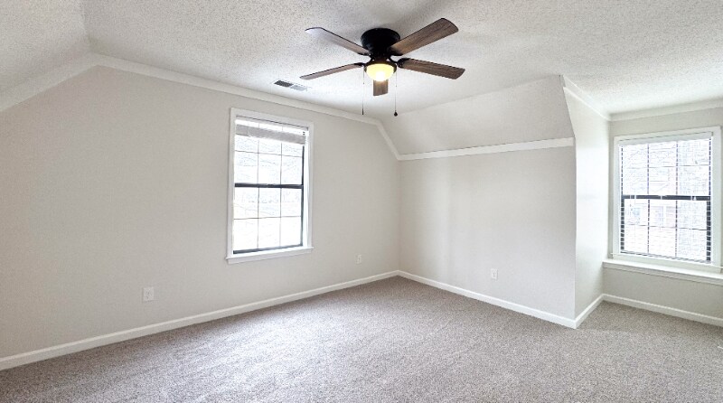 Building Photo - 6641 Blue Spruce Dr