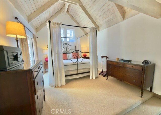 Building Photo - 327 Aster St