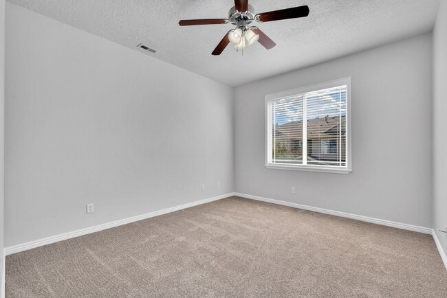Building Photo - 32 S 1580 W