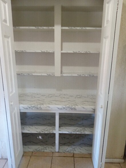 Building Photo - 801 E Frierson Ave