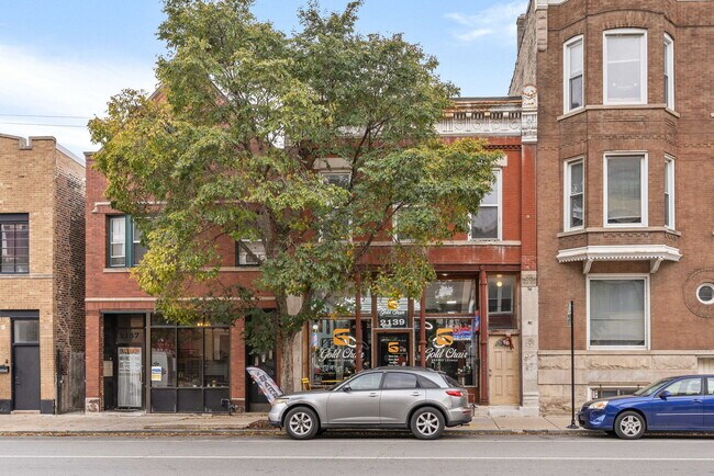 Primary Photo - 2139 W Chicago Ave