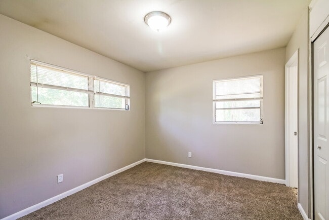 Building Photo - 4815 Andromeda Rd