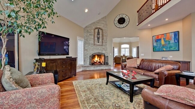 Building Photo - 7229 Roxbury Ct