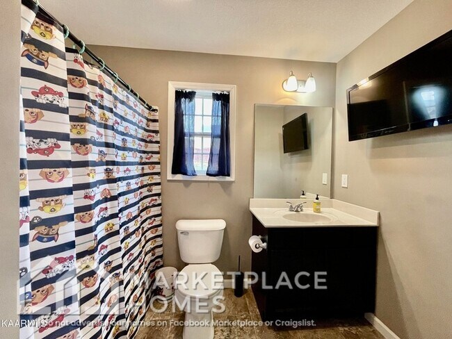 Building Photo - 1129 Cloud View Dr