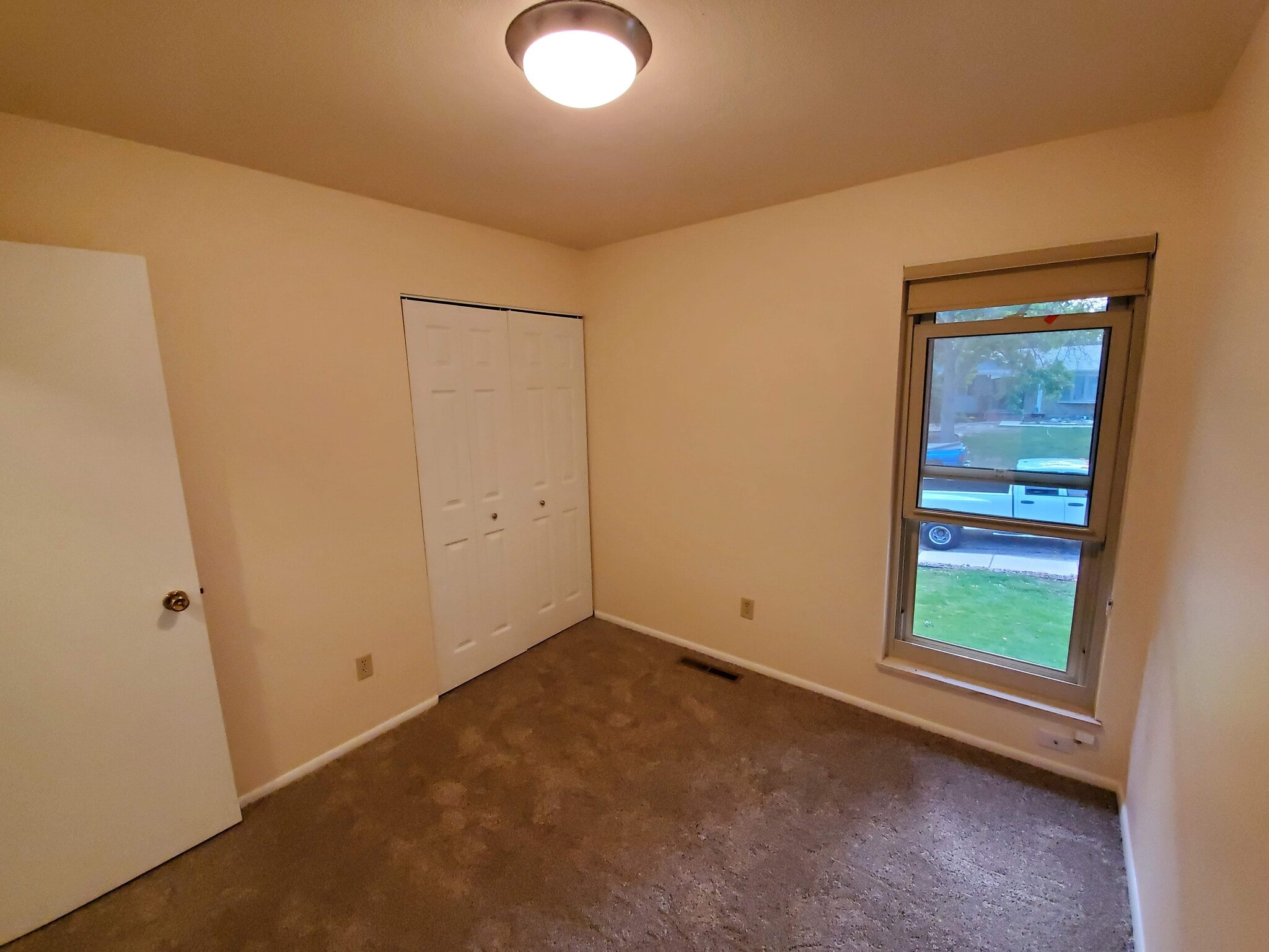 3rd bedroom - 5219 Alta Loma Rd