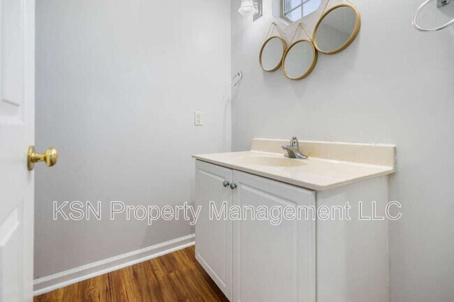 Building Photo - 123 Salt Landing Cir