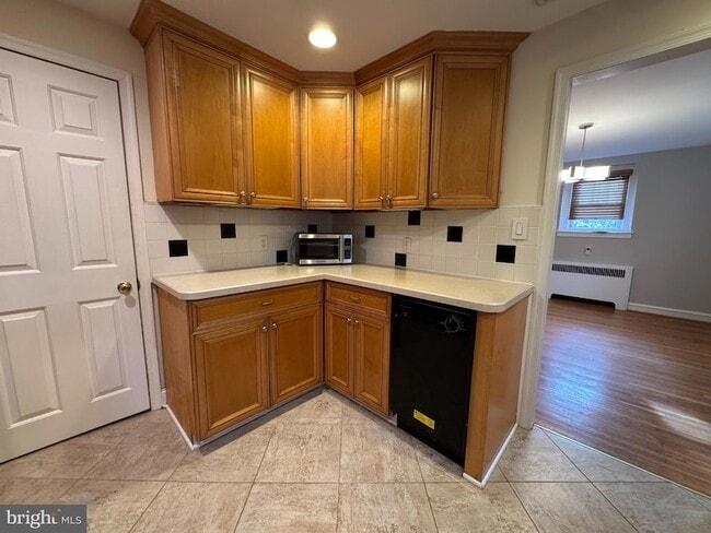 Building Photo - 412 Grange Rd