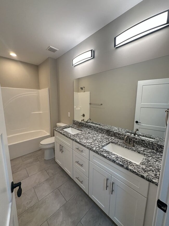 Building Photo - 6228 Pine Marr Dr