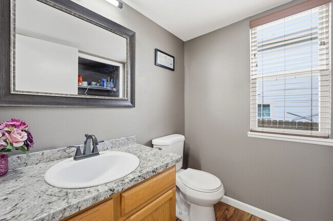 Building Photo - 1108 Scarlet Oak Dr