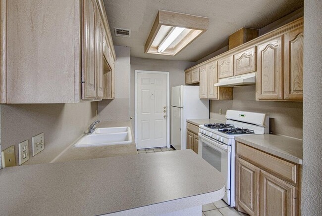 Building Photo - 2509 Riddle Rd