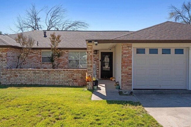 Building Photo - 131 Northill Dr