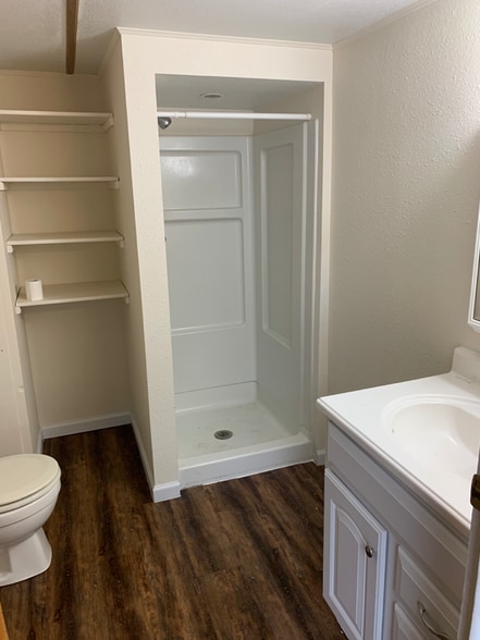 Building Photo - 2026 Cherokee St