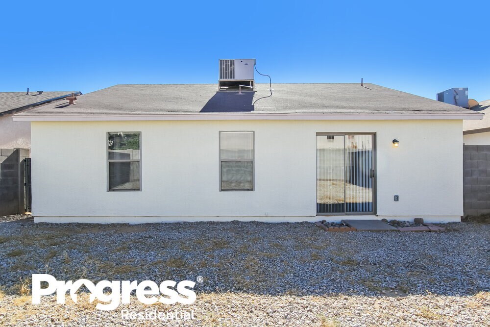 Building Photo - 11834 W Corrine Dr