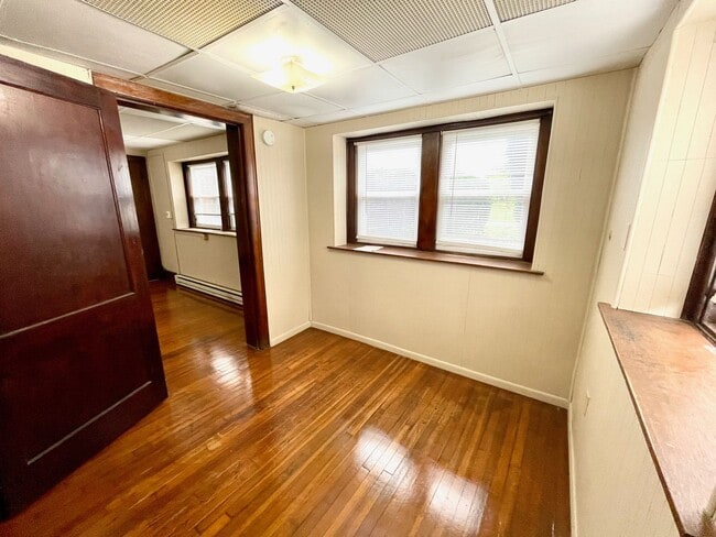 Interior Photo - Winona
