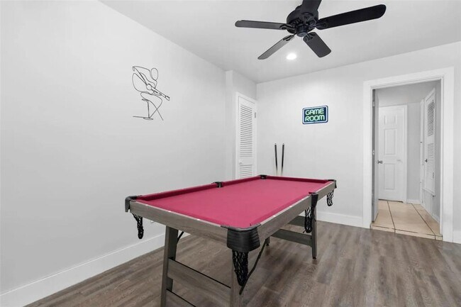 Building Photo - 6509 Sunstrip Dr