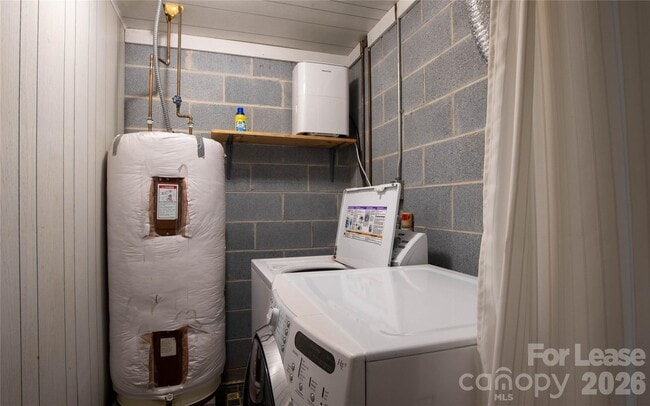 Building Photo - 2038 Toms Creek Rd