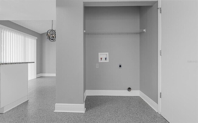 Building Photo - 1651 Palm Leaf Dr