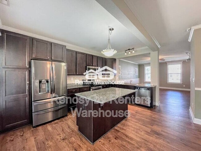 Building Photo - 105 Bedford Pl
