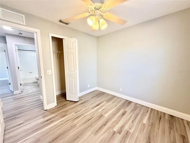 Building Photo - 9604 Charlesberg Dr