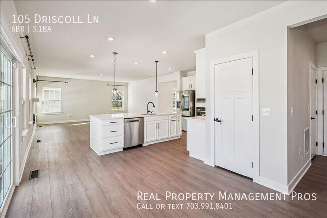 Building Photo - 105 Driscoll Ln