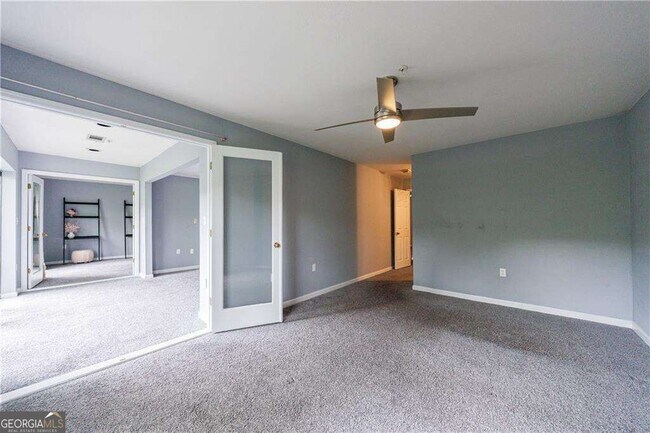 Building Photo - 27306 Plantation Dr NE