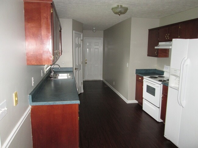 Building Photo - Barfield Area 3 bed 2 bath with a backyard