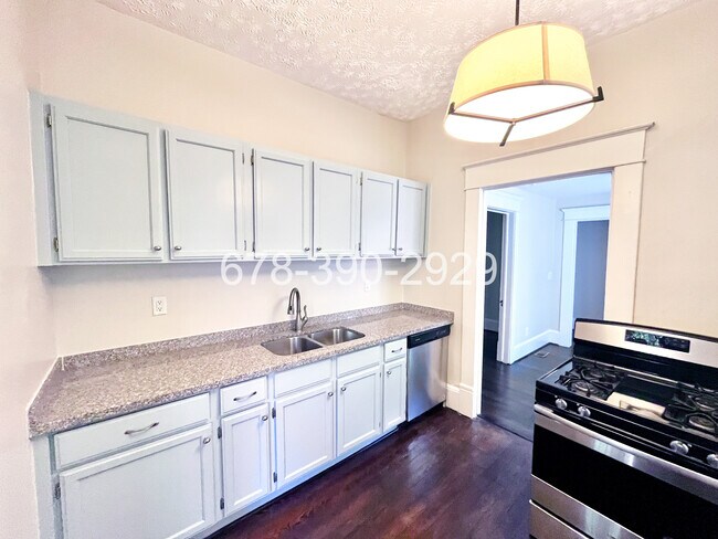 Building Photo - 656 Brookline St SW